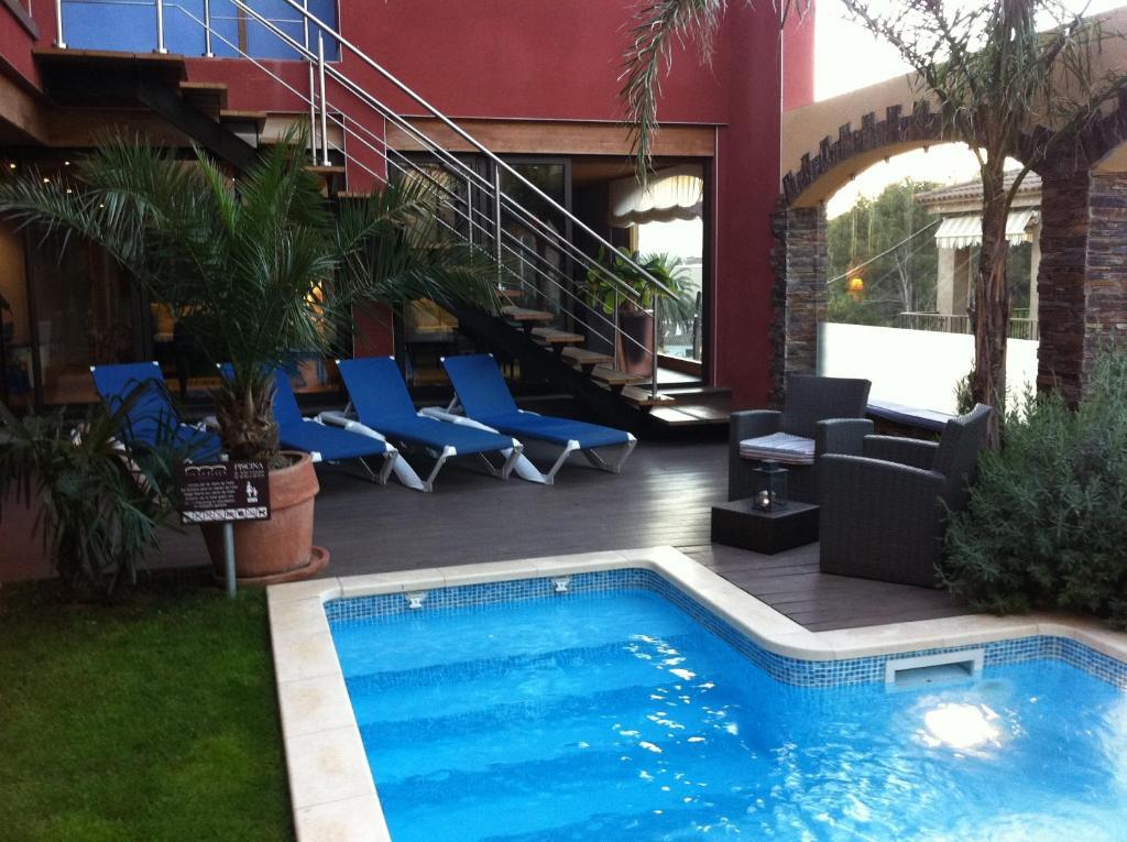 Hotel La Placa Garriguella Εξωτερικό φωτογραφία