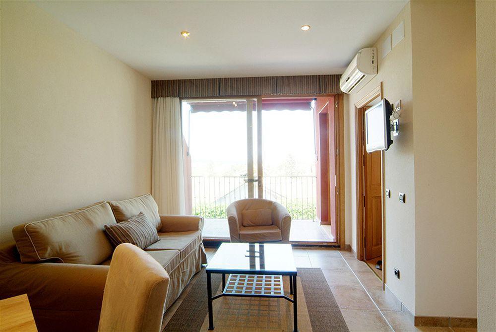 Hotel La Placa Garriguella Εξωτερικό φωτογραφία