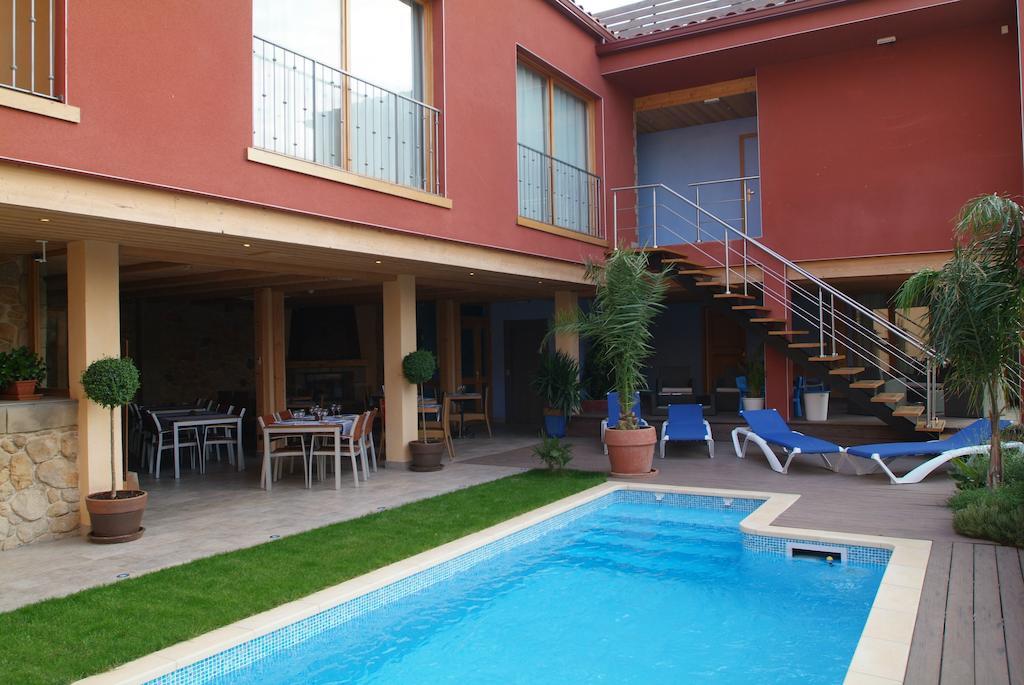 Hotel La Placa Garriguella Εξωτερικό φωτογραφία
