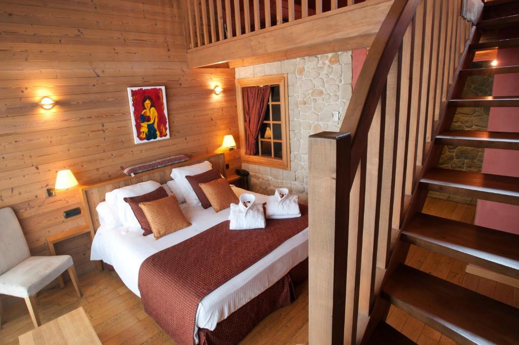 Hotel La Placa Garriguella Δωμάτιο φωτογραφία